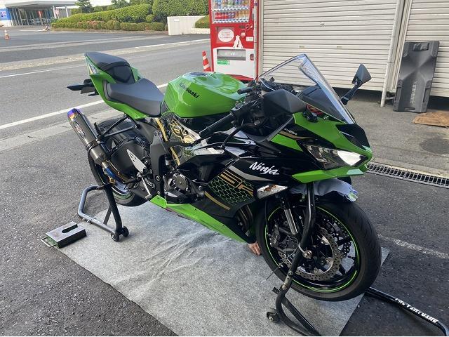 滋賀 カワサキ「ZX-6R」の持ち込みタイヤ交換(バイク)|グー 滋賀 カワサキ「ZX-6R」の持ち込みタイヤ交換(バイク)|グー