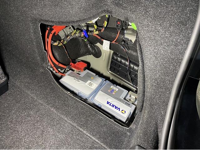 滋賀　BMW320i(F30)のバッテリー交換