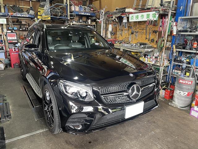 滋賀　ベンツAMG(GLC43)の持込「パナメリカーナ」グリル取付