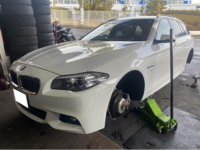 滋賀 Bmw523ｄの持ち込みスタッドレス交換4本 18インチ グーネットピット