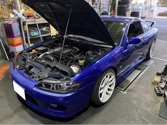 滋賀　S15シルビアのカムカバーオイル漏れ修理