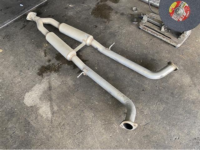 滋賀 V36スカイラインのマフラー底上げ溶接加工|グーネットピット