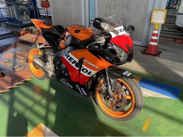 滋賀　ホンダ「CBR1000RR」(SC59)の車検＆整備