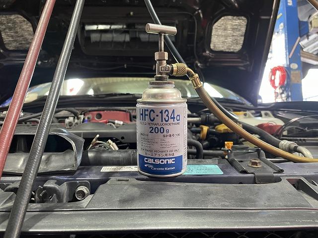 滋賀オートライフハノ　インプレッサ(ＧＤＢ)のエアコンガス充填
