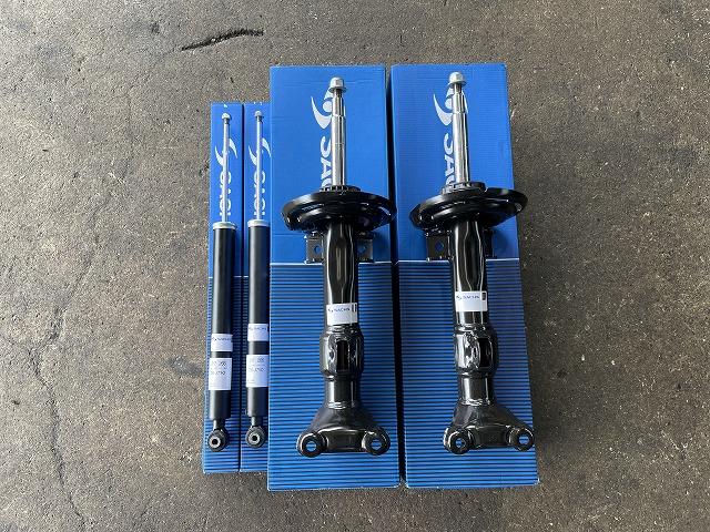 滋賀オートライフハノ　ベンツ(W204)の持ち込みショック交換とトー調整