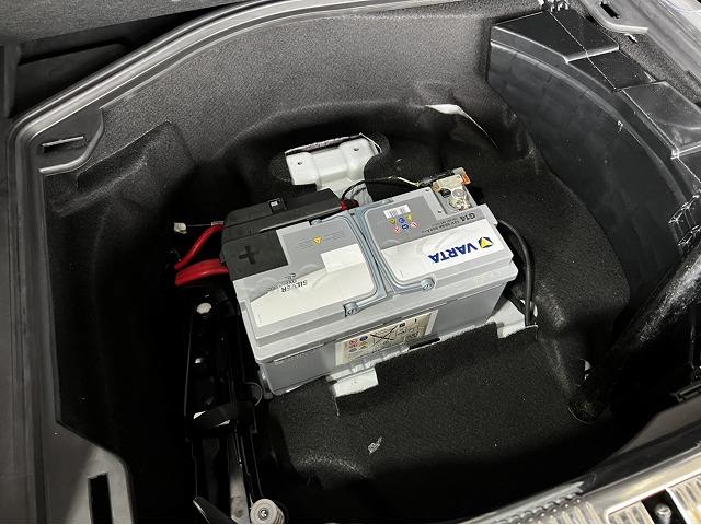 滋賀オートライフハノ　アウディＡ６のバッテリー交換
