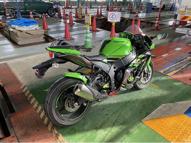 滋賀オートライフハノ　カワサキ「ZX-10Ｒ」の車検＆整備