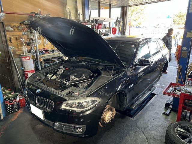 滋賀オートライフハノ　輸入車「BMW523iツーリング」(F11)の車検＆整備とリアのエアサス交換