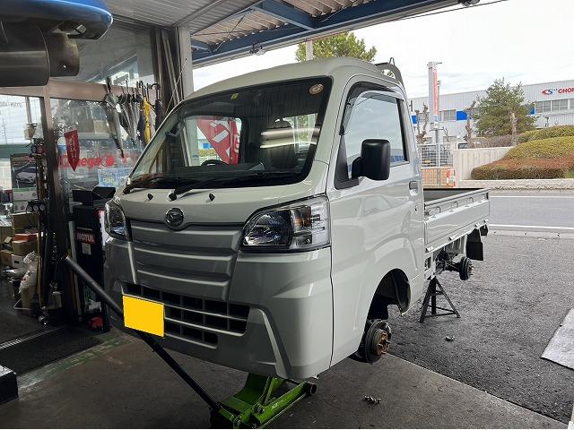 滋賀オートライフハノ　軽トラックのダイハツ「ハイゼット」の車検＆整備とオイル交換
