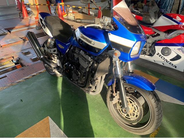 滋賀オートライフハノ　バイク「カワサキ ZRX1100」の車検＆整備とフロントフォークOH