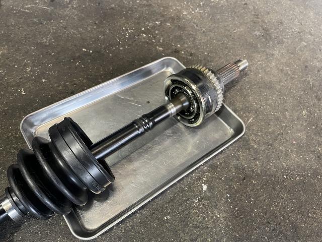 滋賀オートライフハノ　ワゴンRのドライブシャフトブーツ交換