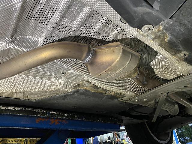 滋賀オートライフハノ　BMW320ｄ(F31)のマフラー溶接修理