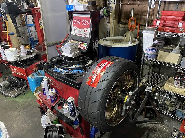 滋賀オートライフハノ　持込タイヤ交換18インチ４本（シバタイヤ）