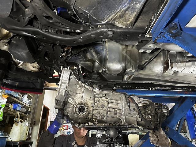 滋賀オートライフハノ　インプレッサ WRX(GDA)の中古ミッション交換とクラッチ交換