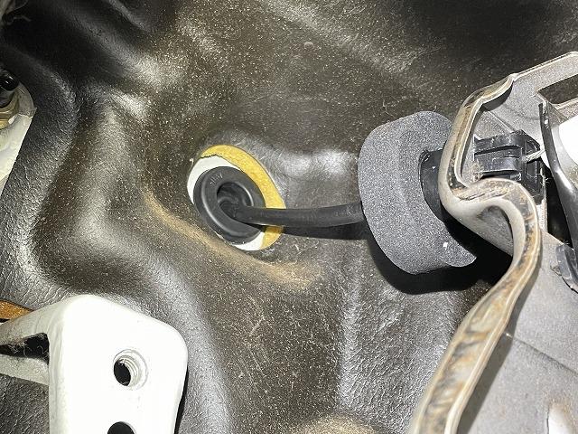 滋賀オートライフハノ　スバル「インプレッサWRX」(GDB)のアクセルワイヤー交換