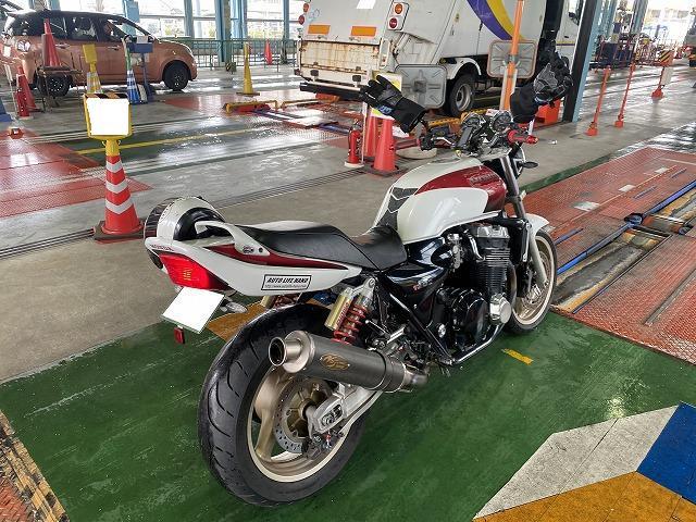 滋賀オートライフハノ　ホンダ「CB1300SF」(SC40)の車検＆整備とブレーキフルード交換