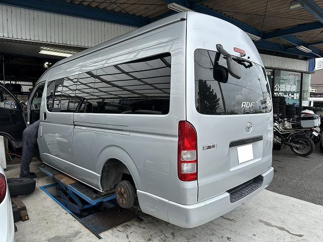 滋賀オートライフハノ　トヨタ「ハイエース」(200系)の車検＆整備とオルタネーター交換