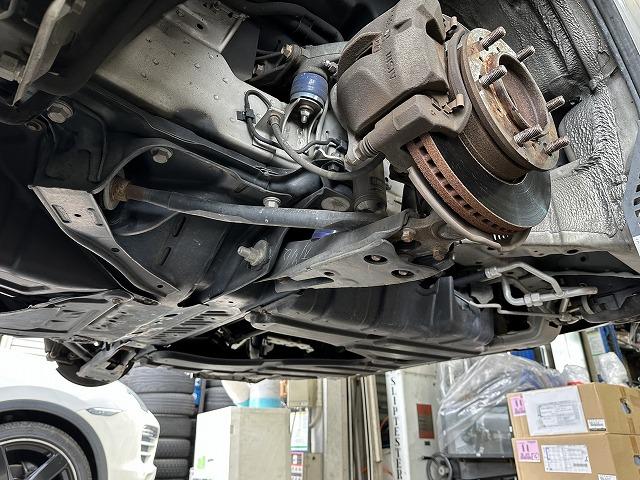 滋賀オートライフハノ　トヨタ「ハイエース」(200系)の車検＆整備とオルタネーター交換