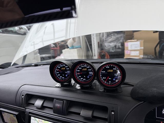 滋賀オートライフハノ トヨタ「GR86」(ZN8)の持ち込み3連追加メーター取付(オートゲージ)