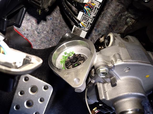 滋賀オートライフハノ トヨタ「86」(ZN6)の電動パワステ異音修理(コトコト音)