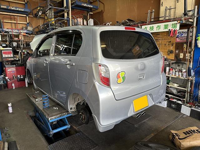 滋賀オートライフハノ　ダイハツ「ミラ イース」(LA300S)の車検＆整備と車高調整