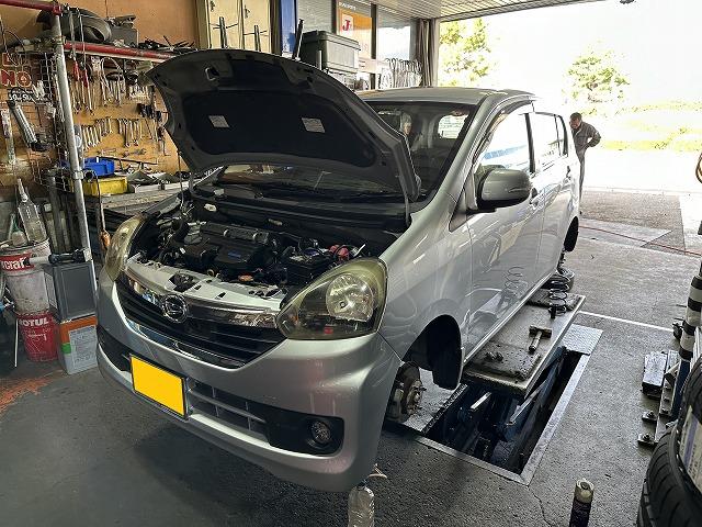 滋賀オートライフハノ　ダイハツ「ミラ イース」(LA300S)の車検＆整備と車高調整