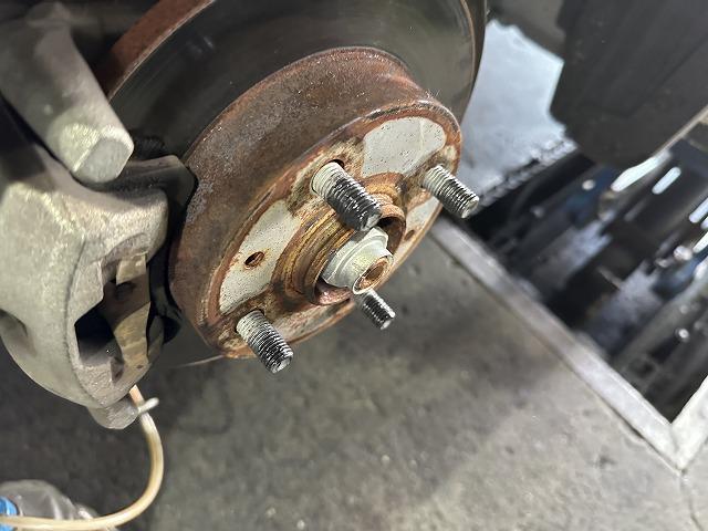 滋賀オートライフハノ　ダイハツ「ミラ イース」(LA300S)の車検＆整備と車高調整