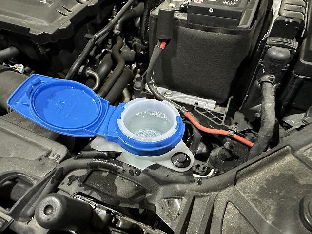 滋賀オートライフハノ 輸入車「アウディ Q2」の車検&整備とオイル交換