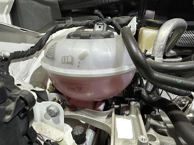 滋賀オートライフハノ 輸入車「アウディ Q2」の車検&整備とオイル交換