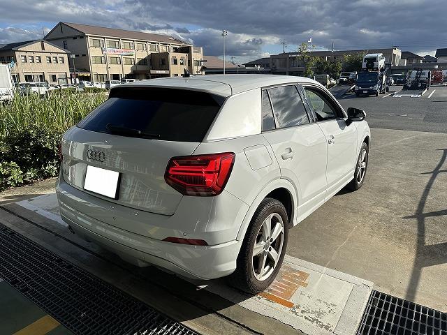 滋賀オートライフハノ 輸入車「アウディ Q2」の車検&整備とオイル交換