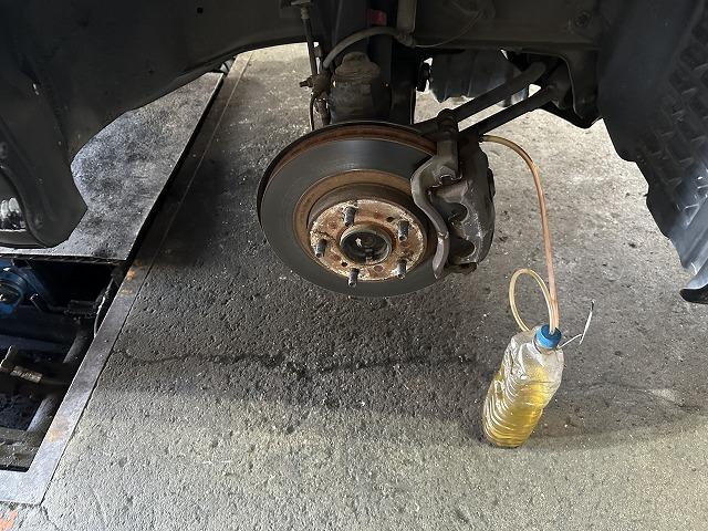 滋賀オートライフハノ 日産「スカイライン 25GT」(ER34)の車検&整備とオイル交換