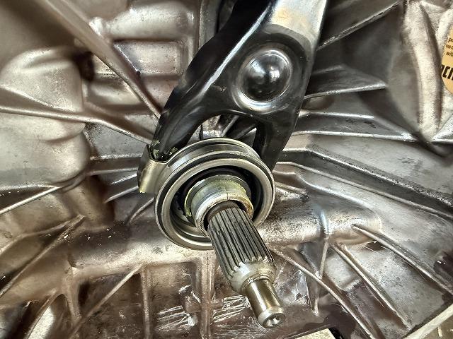 滋賀オートライフハノ　スバル「インプレッサワゴン」(GGA)のクラッチ交換