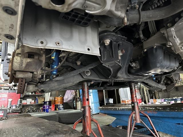 滋賀オートライフハノ　トヨタ「ハイエース」(200系)の車検＆整備とオイル交換