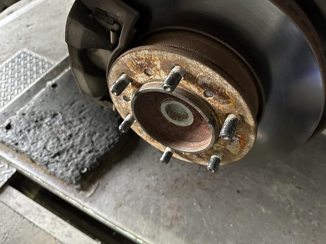 滋賀オートライフハノ　トヨタ「ハイエース」(200系)の車検＆整備とオイル交換