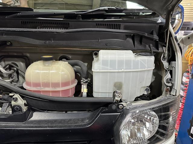 滋賀オートライフハノ　トヨタ「ハイエース」(200系)の車検＆整備とオイル交換