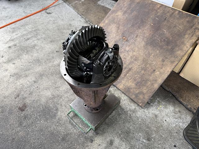 滋賀オートライフハノ　200系ハイエースの86用トルセンLSD交換（部品持ち込み）