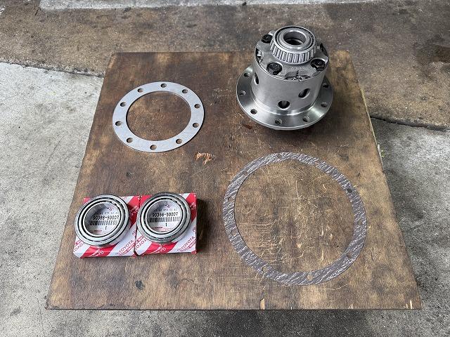 滋賀オートライフハノ　200系ハイエースの86用トルセンLSD交換（部品持ち込み）