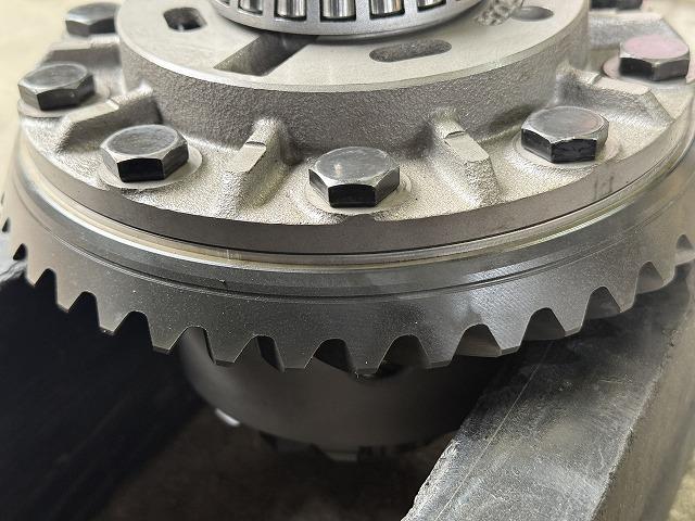 滋賀オートライフハノ　200系ハイエースの86用トルセンLSD交換（部品持ち込み）