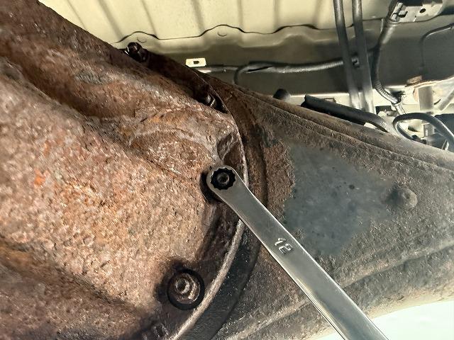 滋賀オートライフハノ　200系ハイエースの86用トルセンLSD交換（部品持ち込み）