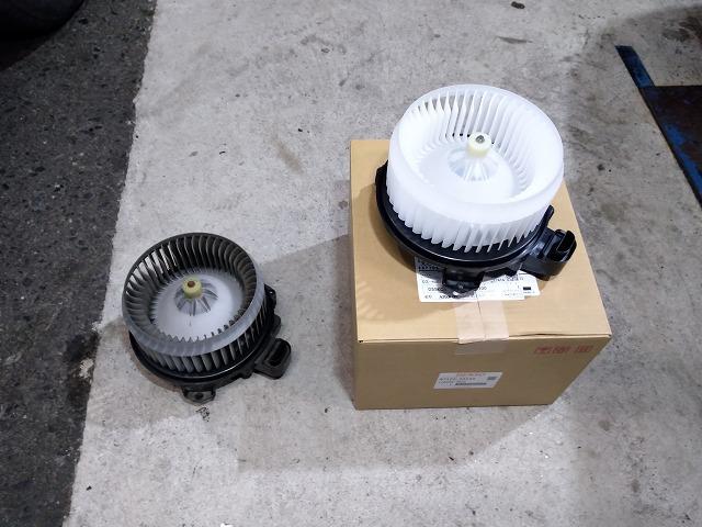 滋賀オートライフハノ　トヨタ「エスティマ」(ACR50)のブロアファンモーター交換