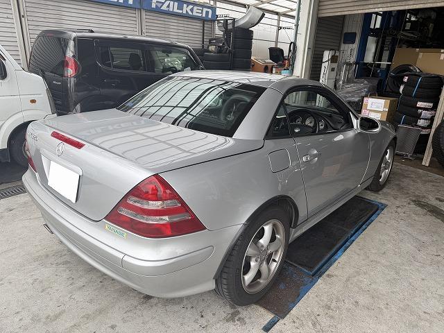 滋賀オートライフハノ　輸入車「ベンツ SLK320」(R170)のマスターバック交換（ブレーキブースター）