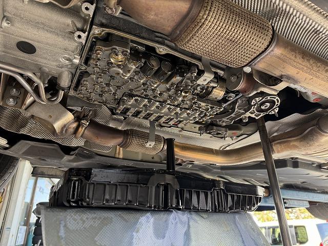 滋賀オートライフハノ　輸入車「ベンツ Cクラス」(W205)のATF＆フィルター交換