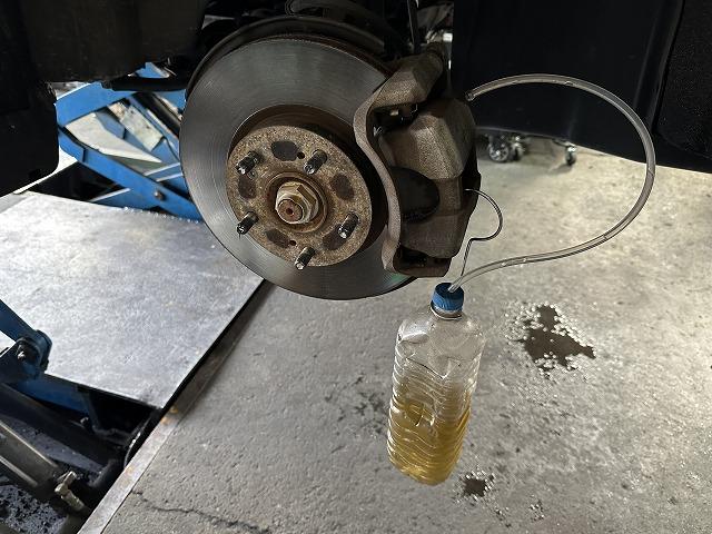 滋賀オートライフハノ　ホンダ「ヴェゼル」(RU2)の車検＆整備とフルード交換