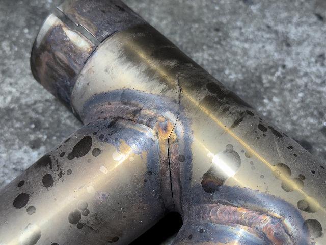 滋賀オートライフハノ　輸入車「ポルシェ ボクスター」のマフラー溶接修理