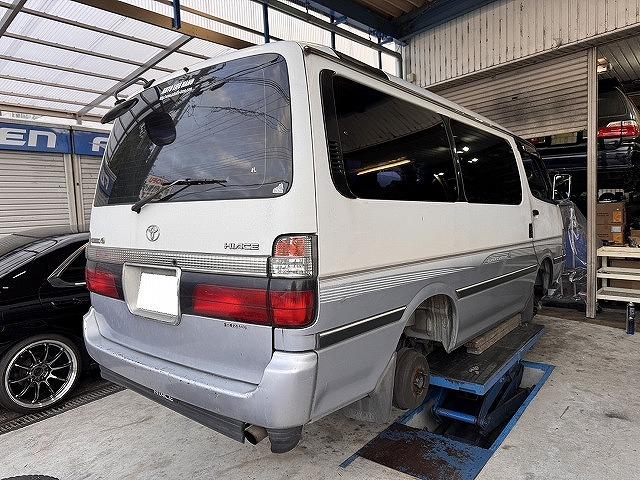 滋賀オートライフハノ　トヨタ「ハイエース」(100系)の車検＆整備とオイル交換