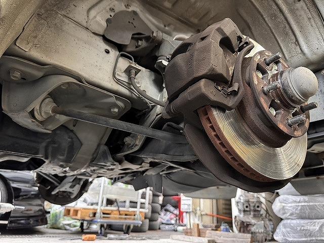 滋賀オートライフハノ　トヨタ「ハイエース」(100系)の車検＆整備とオイル交換