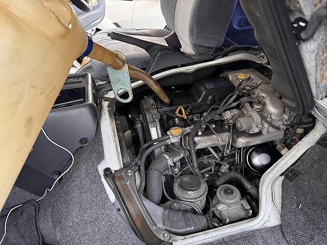 滋賀オートライフハノ　トヨタ「ハイエース」(100系)の車検＆整備とオイル交換