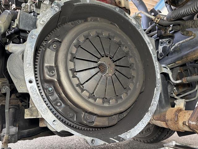 滋賀オートライフハノ　トヨタ「ダイナ」(2ｔトラック)のクラッチ交換