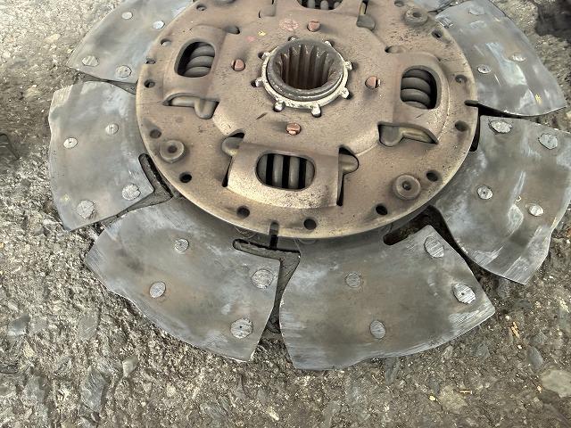 滋賀オートライフハノ　トヨタ「ダイナ」(2ｔトラック)のクラッチ交換