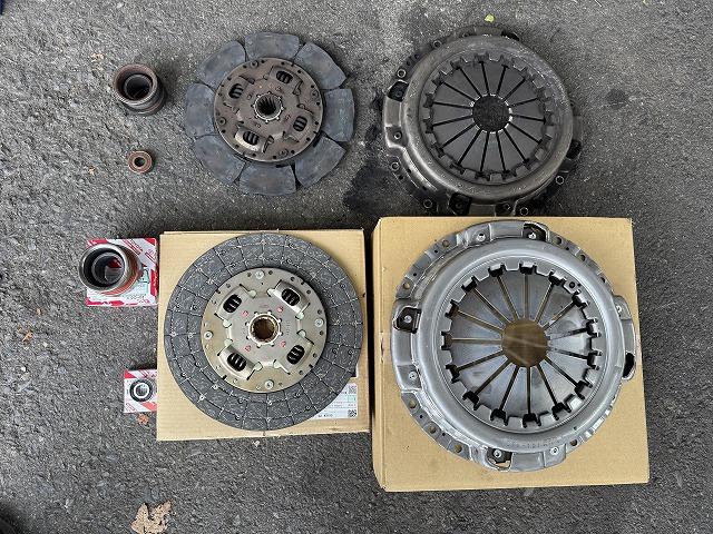 滋賀オートライフハノ　トヨタ「ダイナ」(2ｔトラック)のクラッチ交換